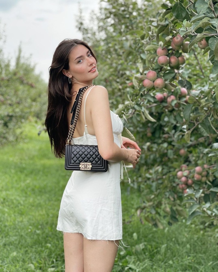 Jessica Clements Jessica Clements