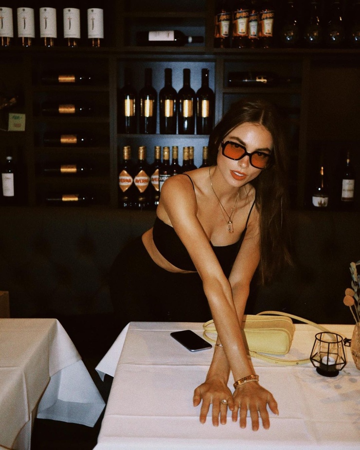 Charleen Weiss Charleen Weiss