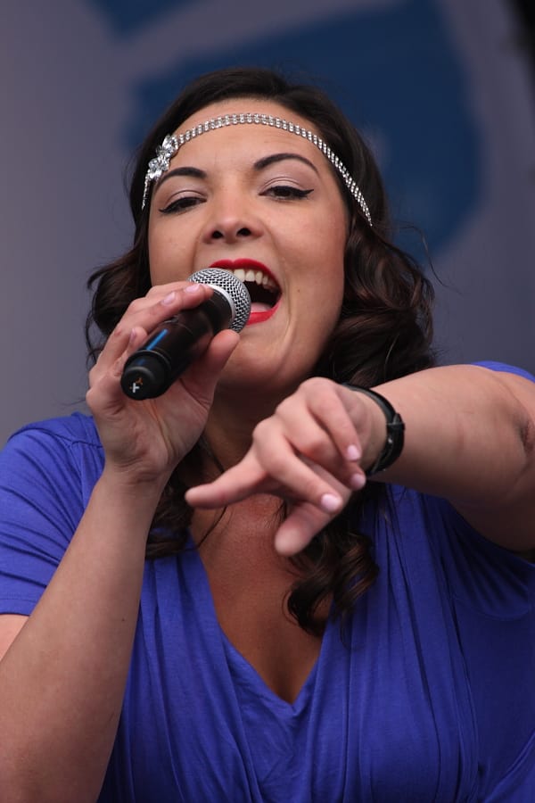 Caro Emerald image