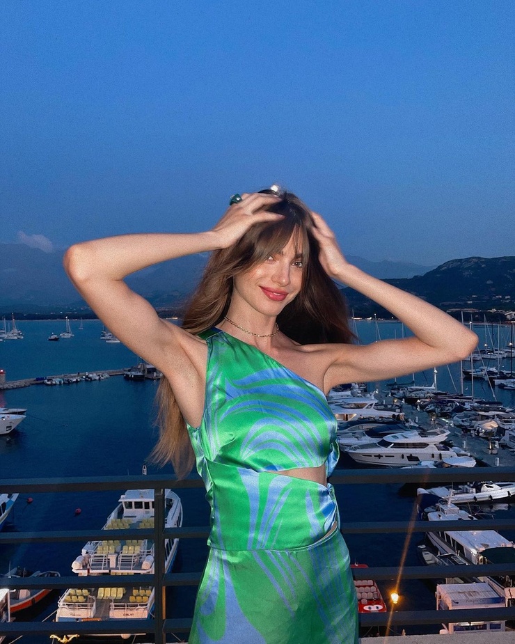 MARA LAFONTAN