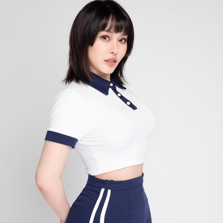 Songyuxin hitomi фото