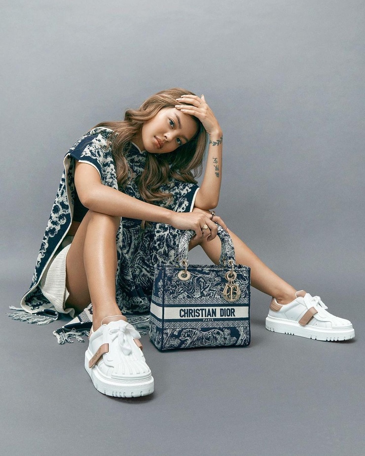 Lily Maymac