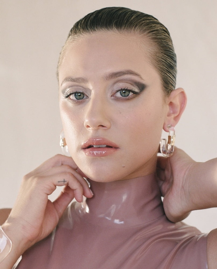 Lili Reinhart