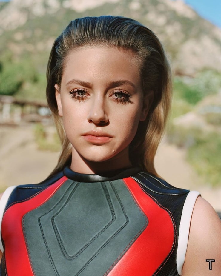 Lili Reinhart