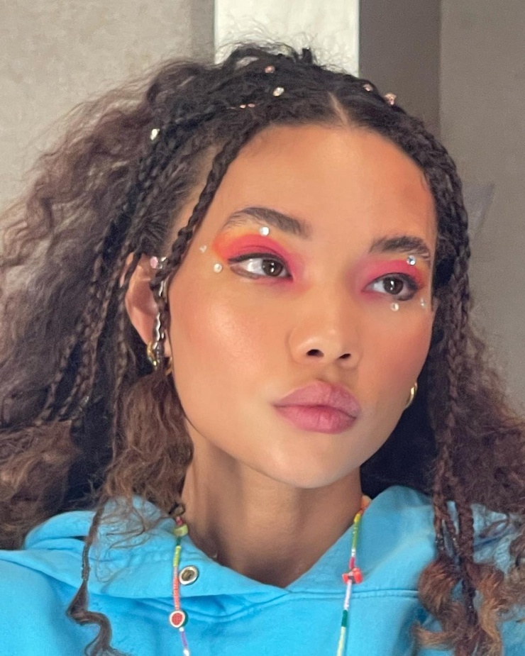 Ashley Moore (2) Ashley Moore (2)