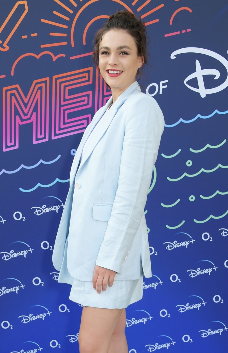Sophie Skelton