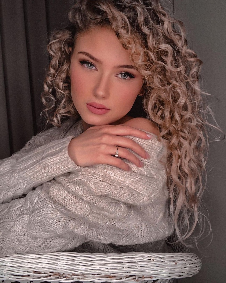 Angelina Konsta Angelina Konsta