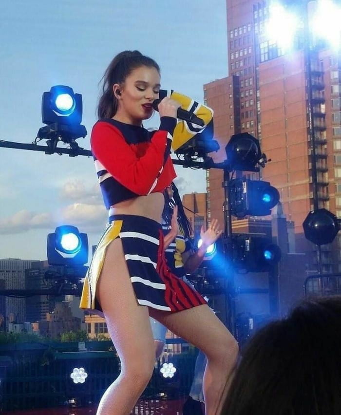 Hailee Steinfeld