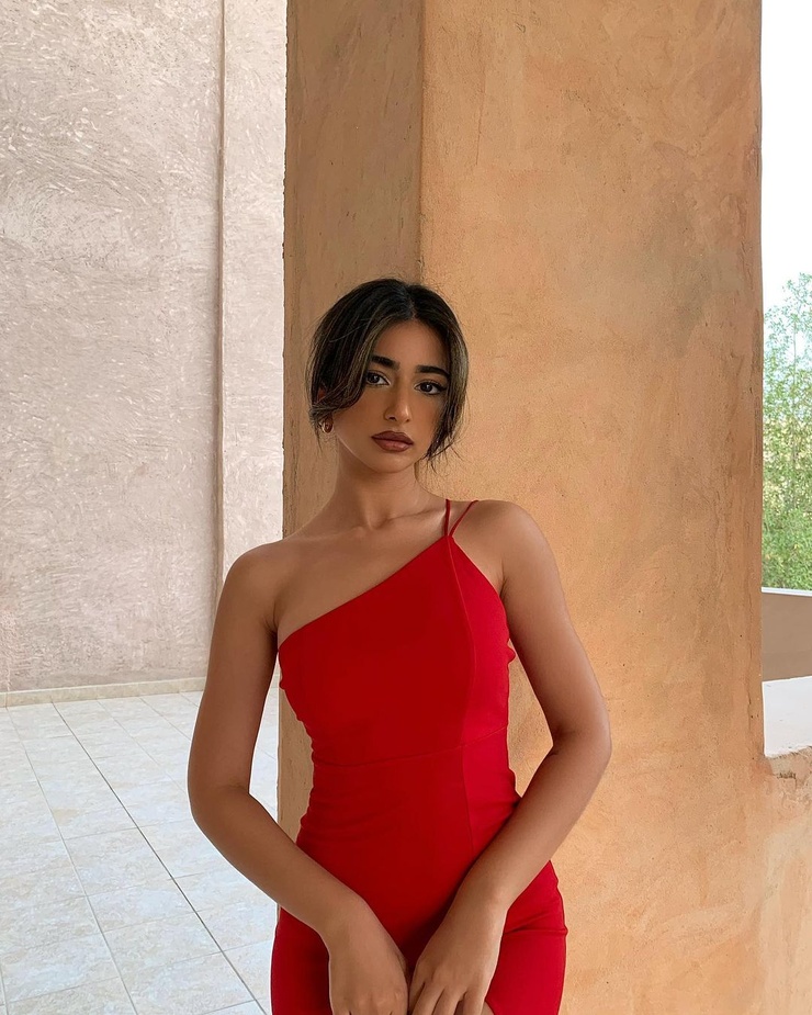 Iffat Marashi