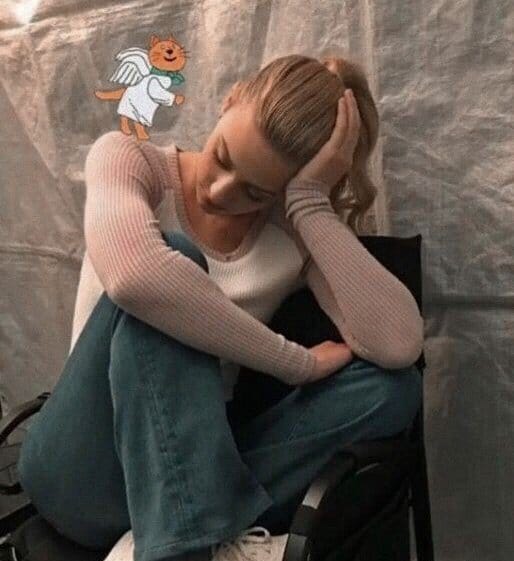 Lili Reinhart