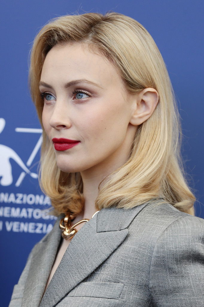 Sarah Gadon Sarah Gadon