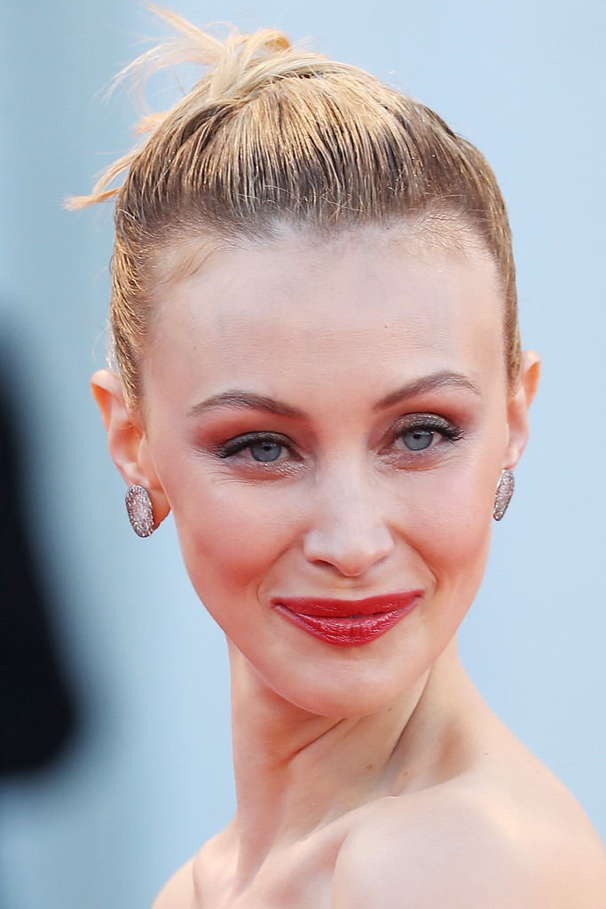 Sarah Gadon Sarah Gadon