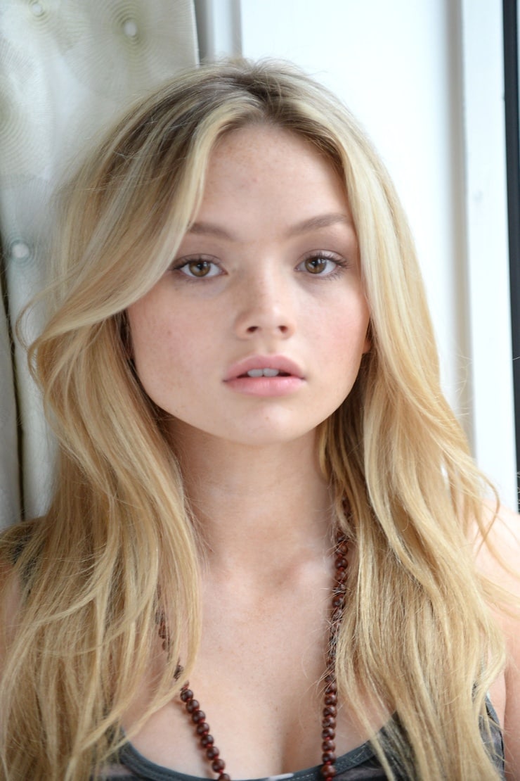 Natalie Alyn Lind