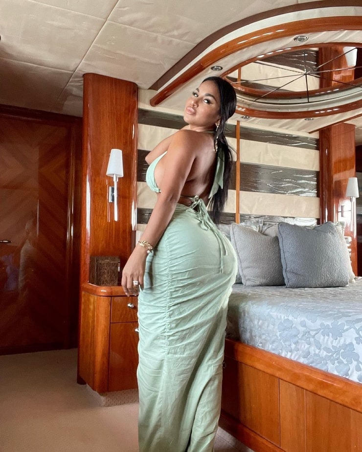 Dolly Castro Dolly Castro