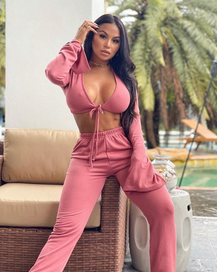 Dolly Castro Dolly Castro