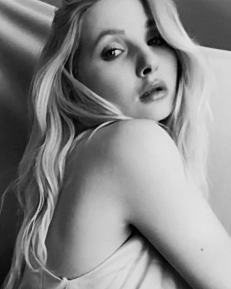 Anna Hiltrop Anna Hiltrop
