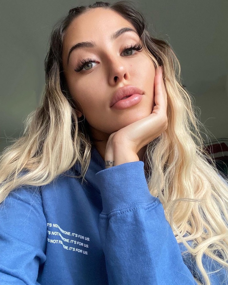Renèe Estella