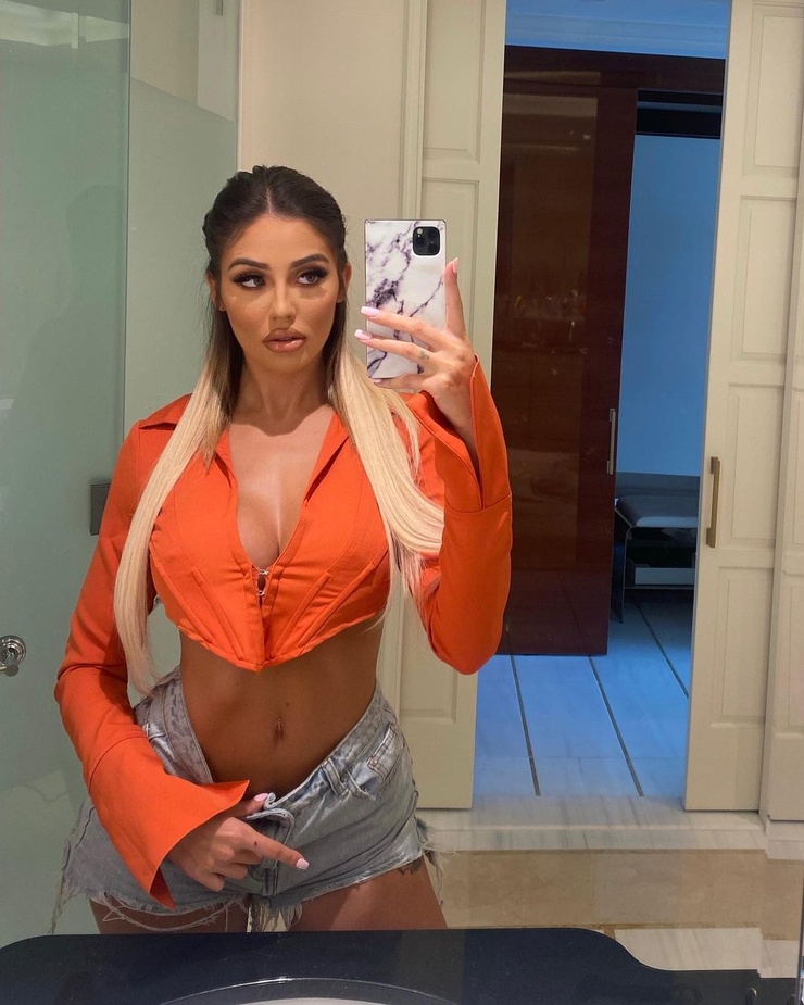 Renèe Estella