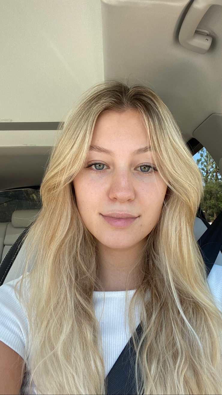 Ava Sambora