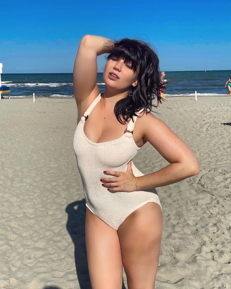 Daisy Lowe Daisy Lowe