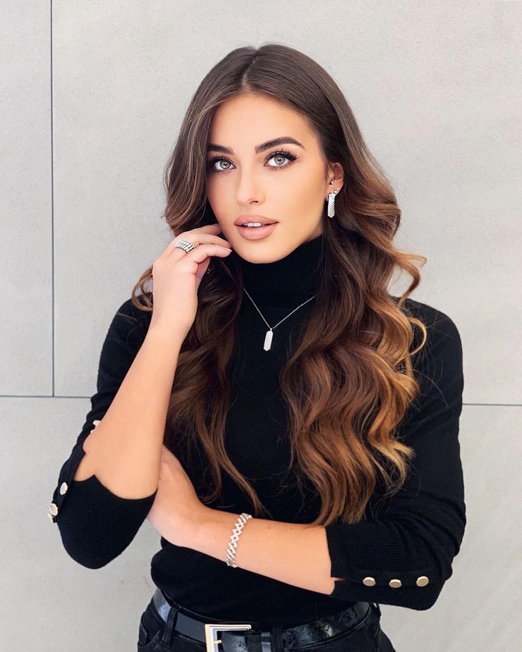 Izabela Ion Izabela Ion