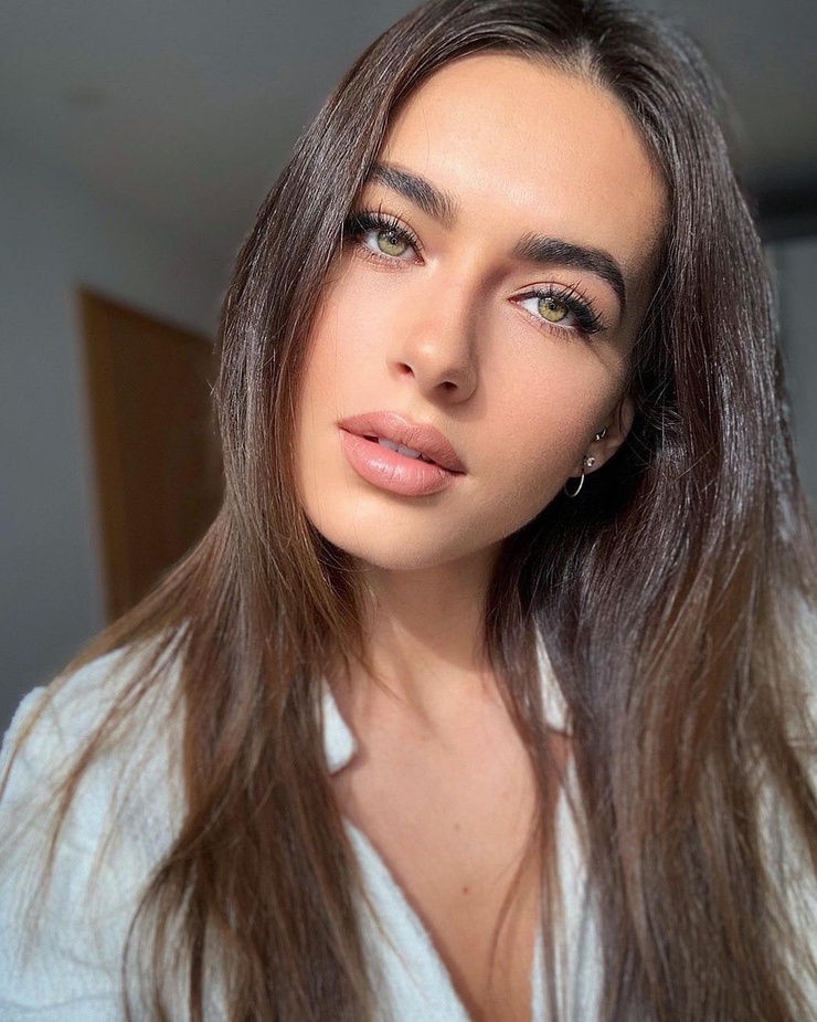 Izabela Ion Izabela Ion