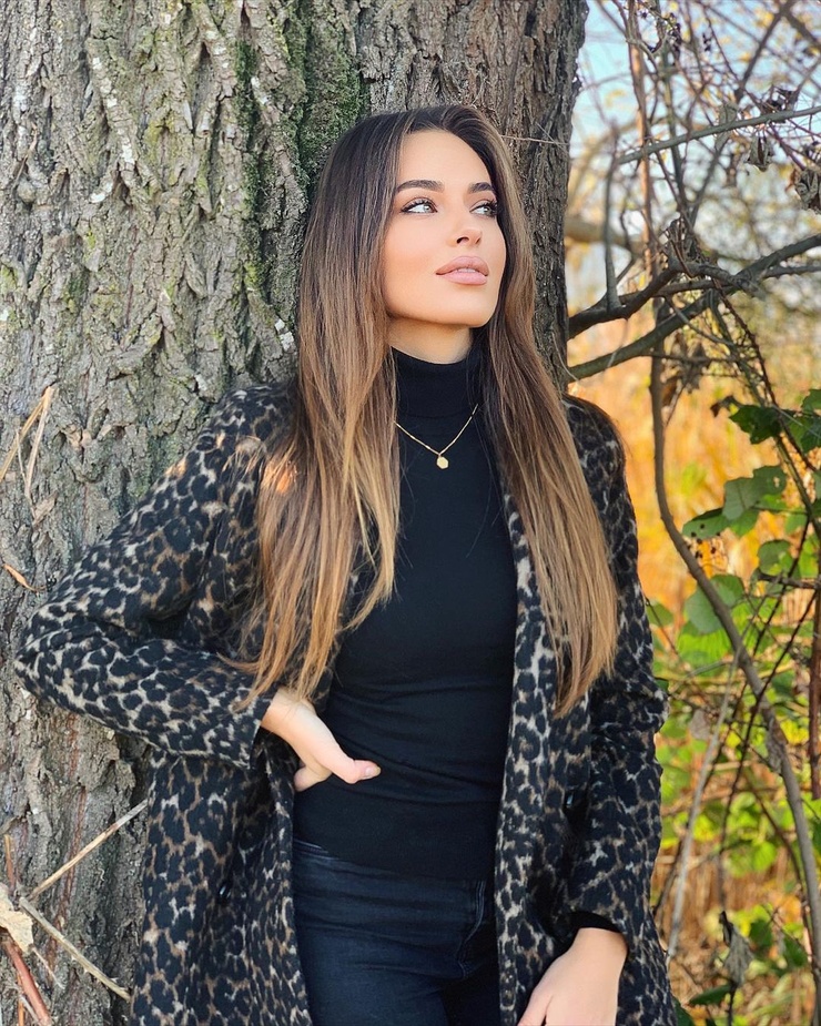 Izabela Ion Izabela Ion
