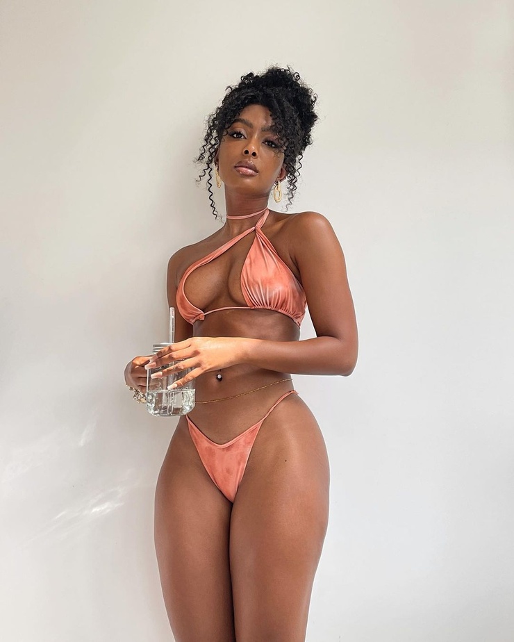 Jourdan Riane