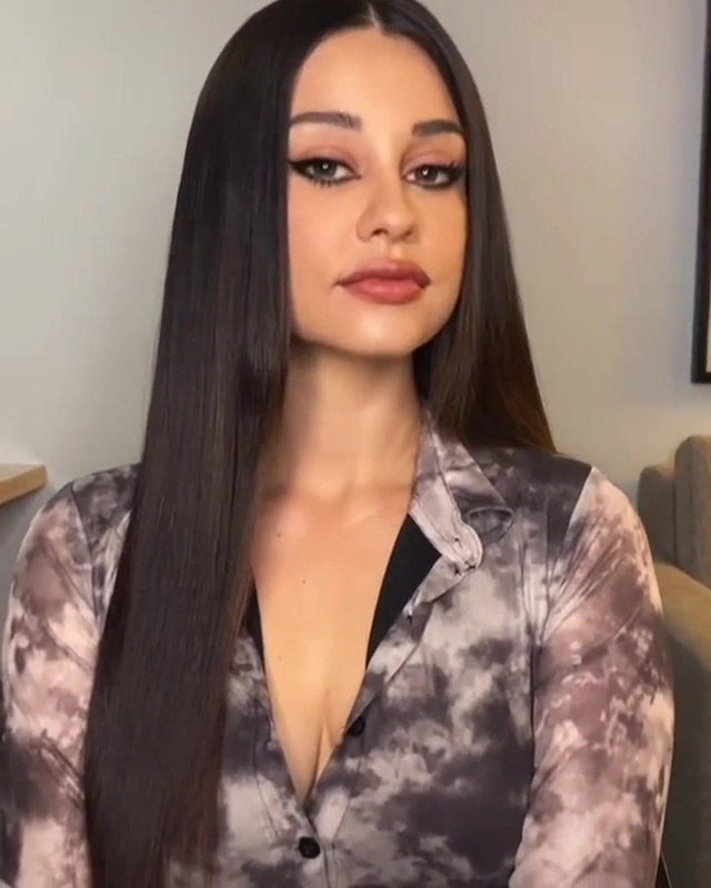 Yvette Monreal