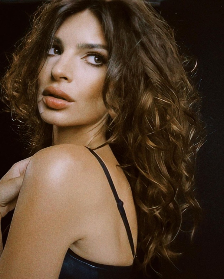 Emily Ratajkowski