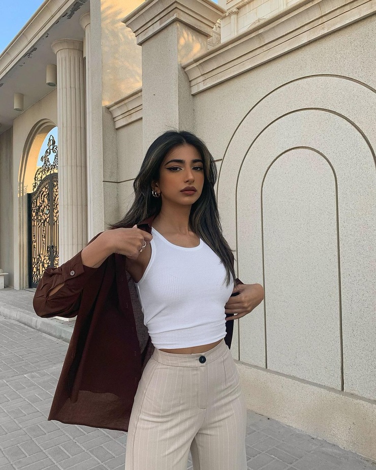 Iffat Marashi