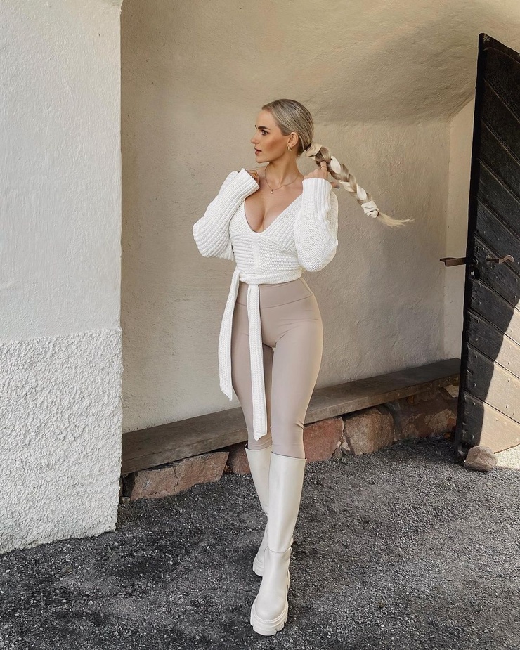 ANNA NYSTRÖM ANNA NYSTRÖM