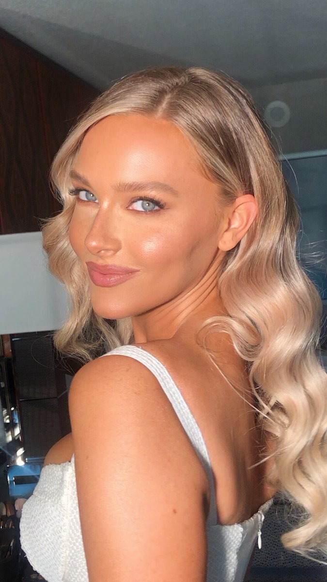 Camille Kostek picture