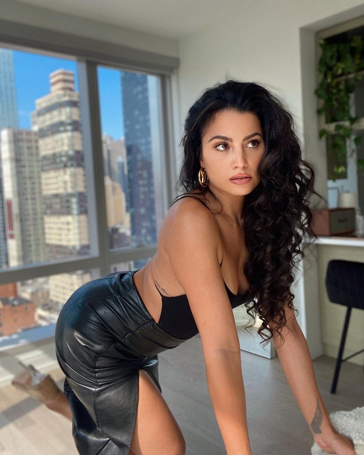 Monica Alvarez Monica Alvarez