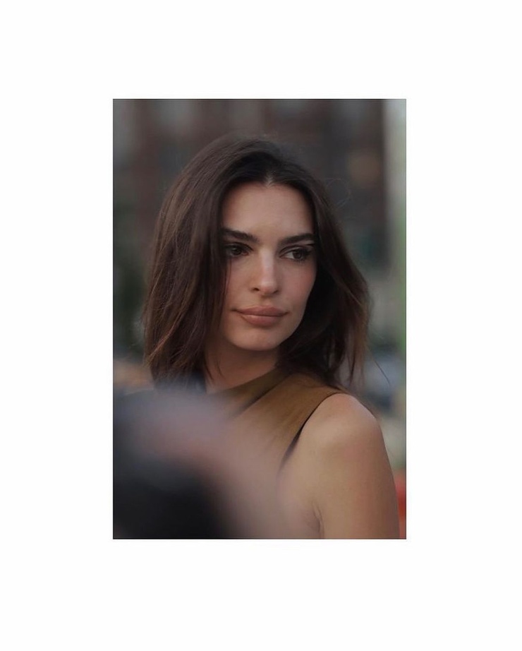 Emily Ratajkowski