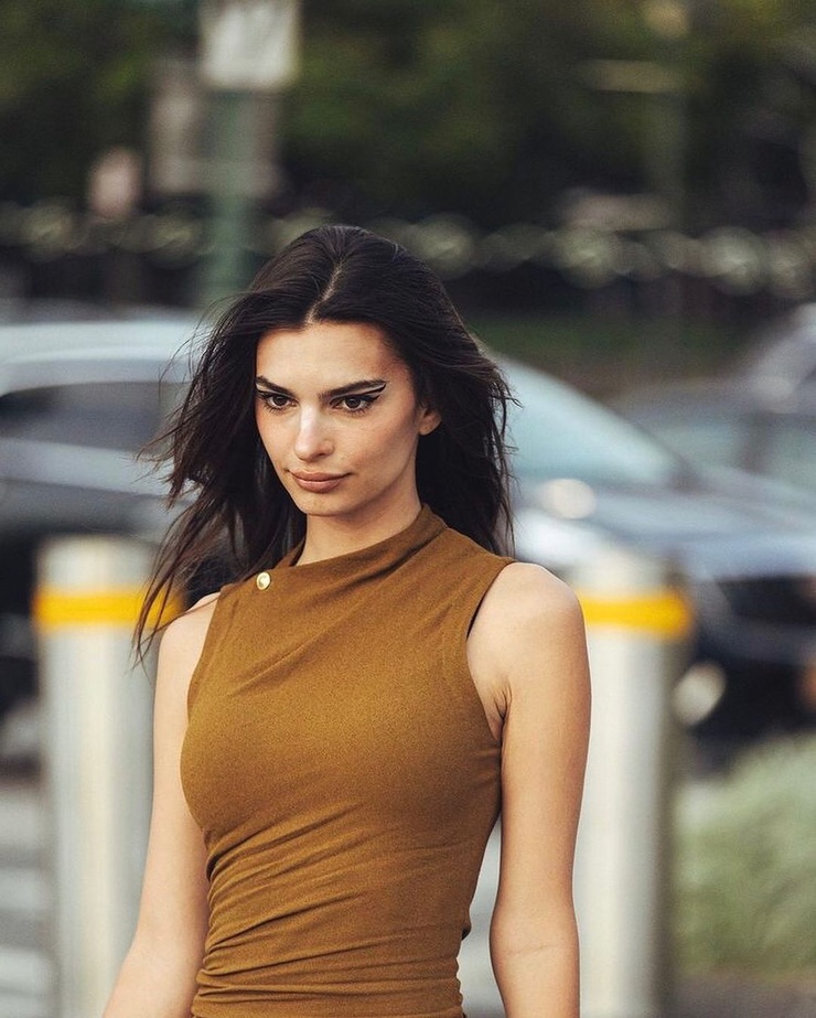 Emily Ratajkowski Emily Ratajkowski