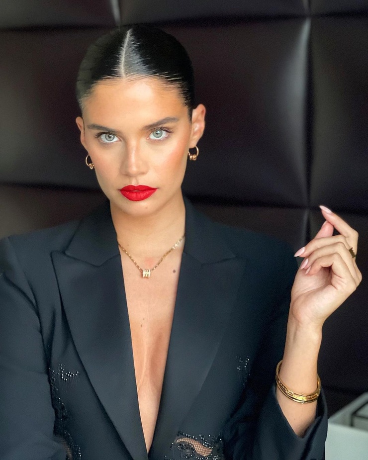 Sara Sampaio Sara Sampaio