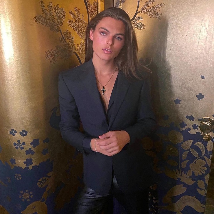 Damian Hurley Damian Hurley