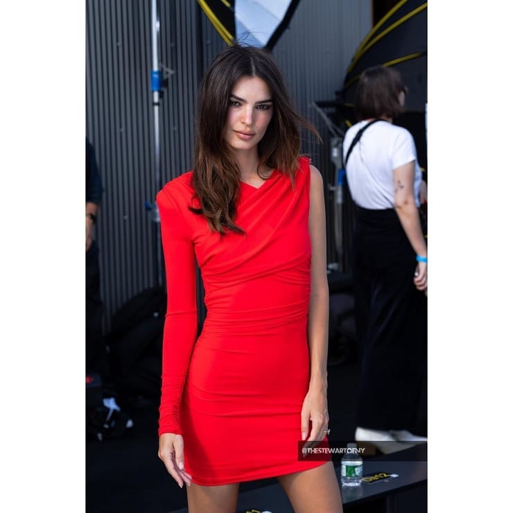 Emily Ratajkowski