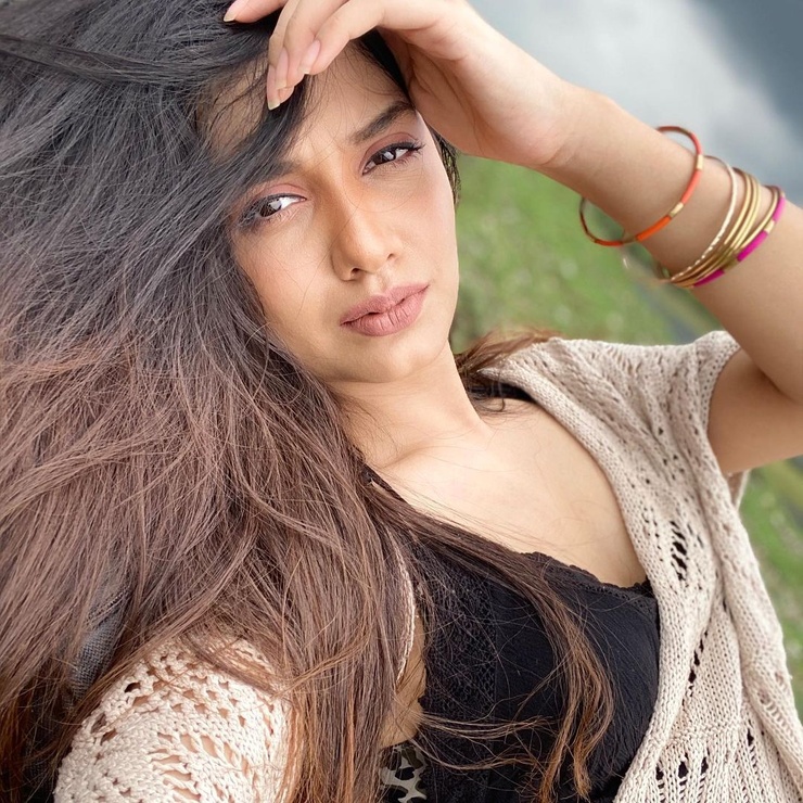 Divya Agarwal