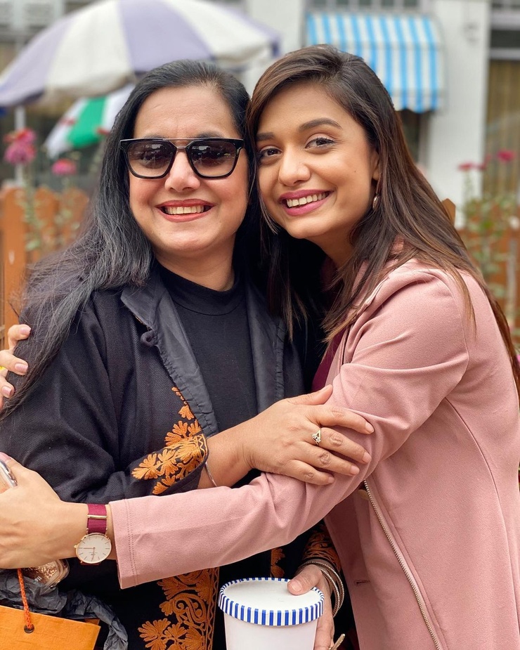 Divya Agarwal