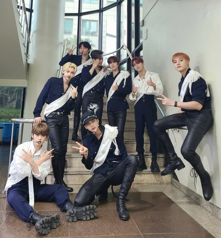 Stray Kids