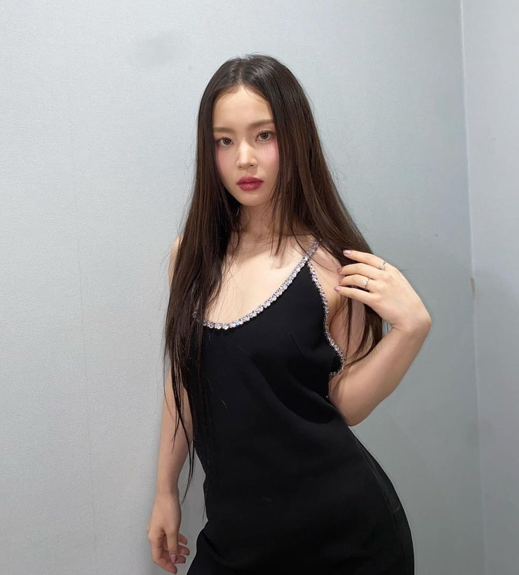 Lee Ha Yi