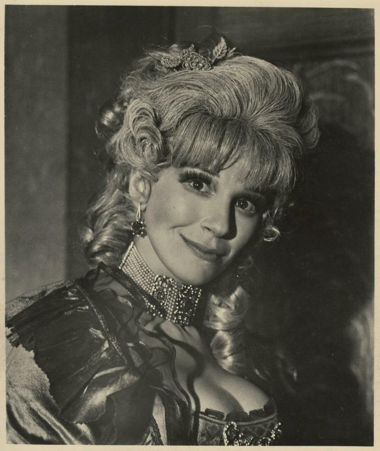 Fenella Fielding