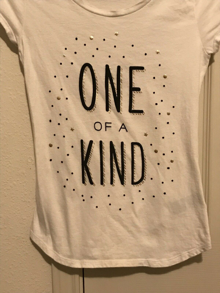 OLD NAVY GIRLS LARGE 10-12 WHITE TEE SHIRT “ONE OF A KIND “