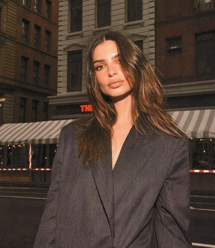 Emily Ratajkowski