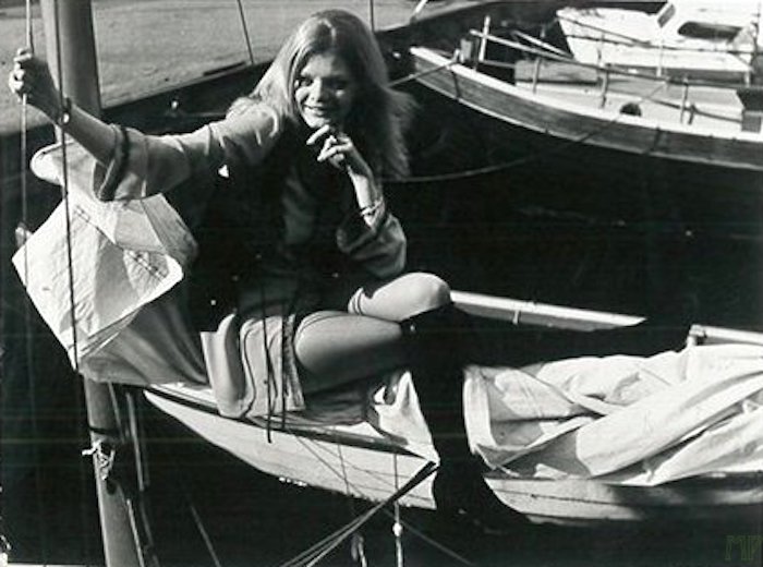 Helli Louise Image Helli Louise Image