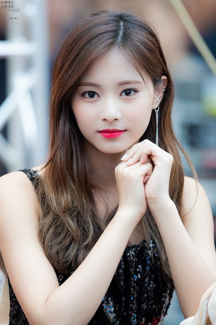 Picture of Chou Tzu-yu (Tzuyu)