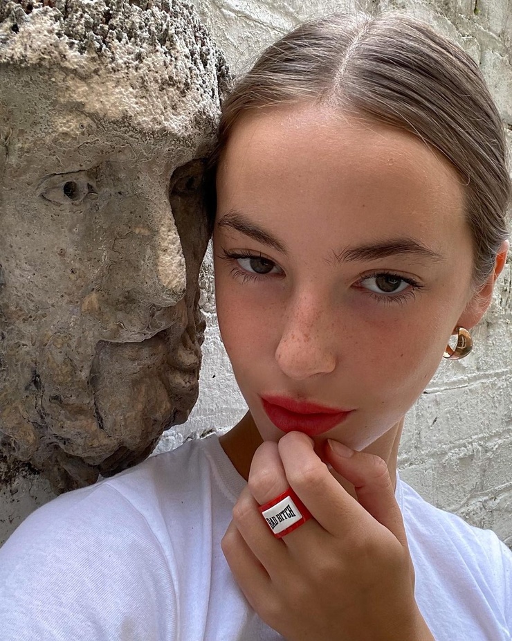 Amelie (model)