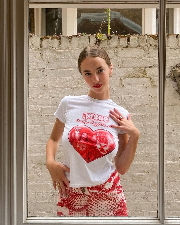 Amelie (model)